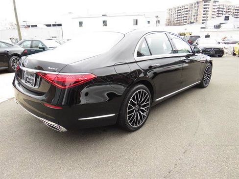 Used 2024 Mercedes-Benz S 580 4MATIC Sedan image 4