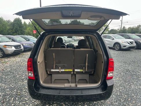 Used 2012 Kia Sedona LX image 5