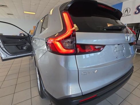 Used 2025 Honda CR-V LX image 26