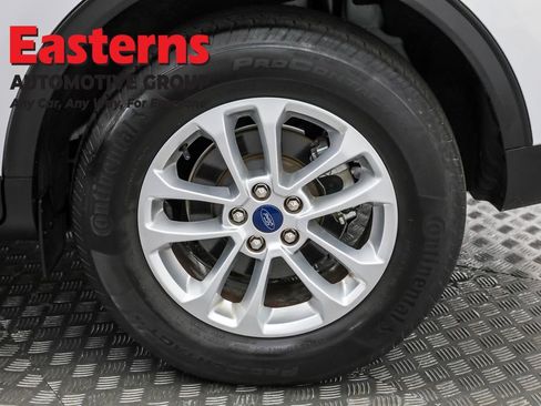 Used 2022 Ford Escape SE w/ Cold Weather Package image 32