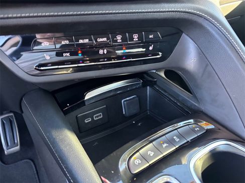 Certified 2023 Buick Envision Preferred w/ Sport Touring Package image 20