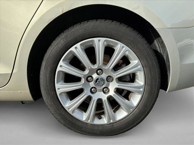 Used 2013 Buick LaCrosse Leather FWD image 9