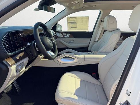 New 2026 Mercedes-Benz GLS 450 4MATIC image 10