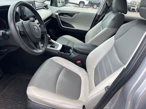 Certified 2022 Toyota RAV4 XLE Premium image 4
