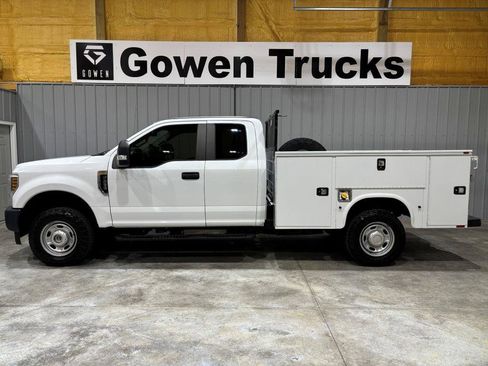 Used 2018 Ford F250 XL w/ Power Equipment Group image 2