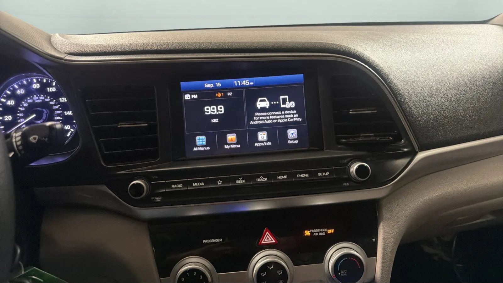 Used 2019 Hyundai Elantra SEL FWD image 13