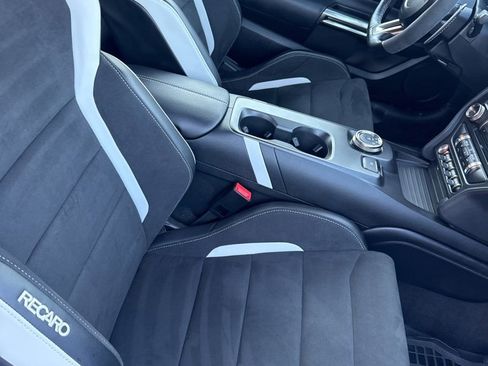 Used 2022 Ford Mustang Shelby GT500 w/ Technology Package image 8