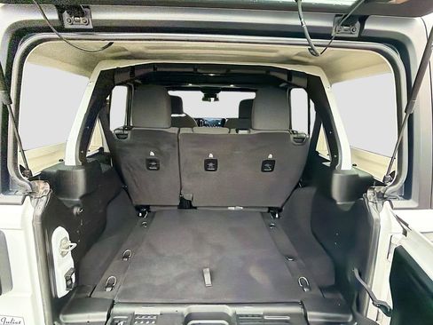 Used 2024 Jeep Wrangler Sport S image 13