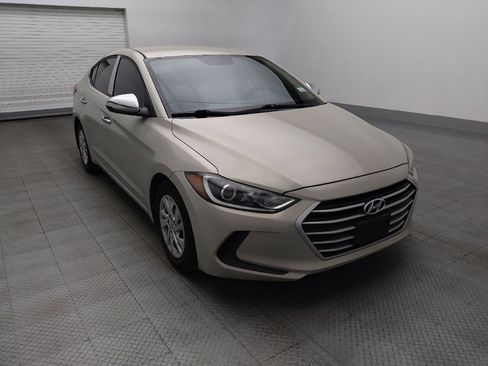 Used 2017 Hyundai Elantra SE FWD image 13