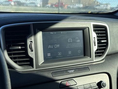 Used 2018 Kia Sportage LX w/ LX Popular Package image 20