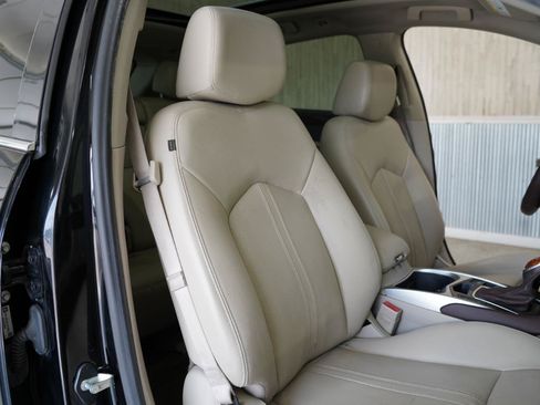 Used 2015 Cadillac SRX Luxury FWD image 28