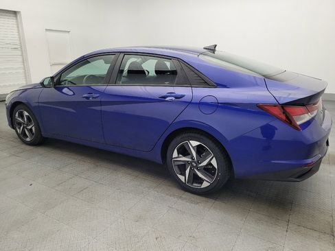 Used 2023 Hyundai Elantra SEL w/ Convenience Package FWD image 3
