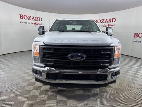 New 2026 Ford F250 XL w/ XL Chrome Package image 2