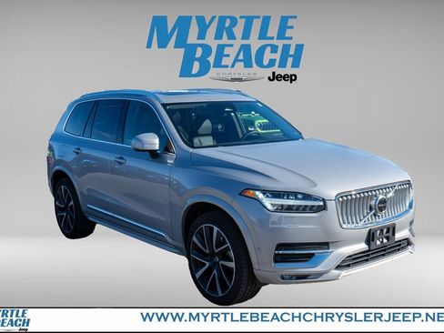 Used 2023 Volvo XC90 B6 Plus image 8