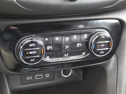Used 2020 Buick Encore GX Essence w/ Experience Buick Package AWD/4WD image 25