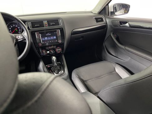 Used 2016 Volkswagen Jetta SEL FWD image 17
