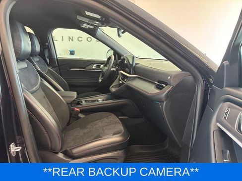 Certified 2025 Ford Explorer ST RWD image 9