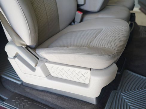 Used 2010 Ford F150 XLT RWD image 28