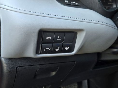 Used 2021 Toyota Highlander Platinum image 21