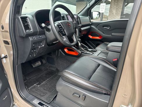 Used 2023 Nissan Frontier PRO-4X w/ Pro-4X Premium Package AWD/4WD image 13