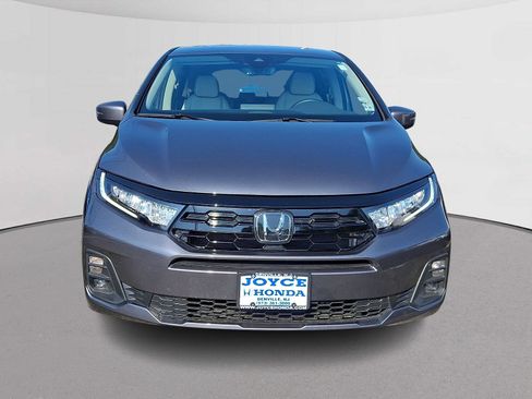 Certified 2025 Honda Odyssey Touring image 3