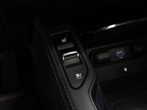 Used 2022 Kia Telluride EX w/ EX Premium Package AWD/4WD image 5