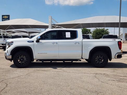 Used 2024 GMC Sierra 1500 SLT AWD/4WD image 4