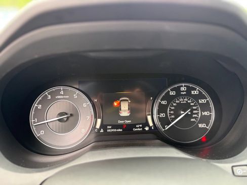 Used 2024 Jeep Compass Trailhawk AWD/4WD image 25