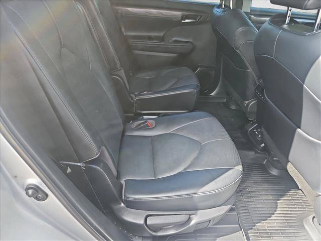 Used 2021 Toyota Highlander Limited AWD/4WD image 22