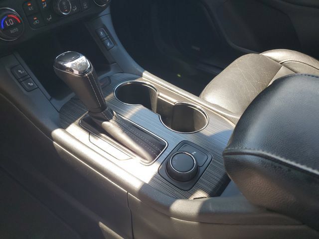 Used 2019 GMC Acadia SLT FWD image 17