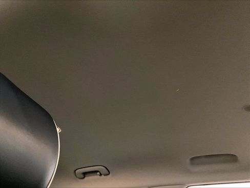 Used 2020 Hyundai Venue FWD image 21