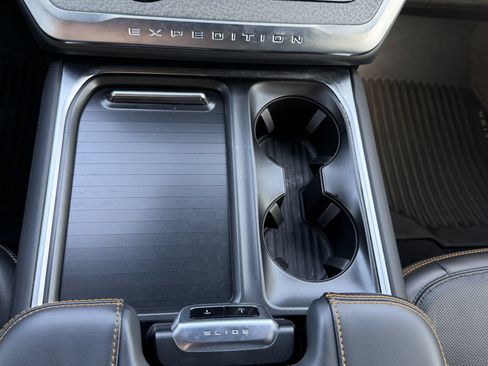 Used 2025 Ford Expedition Tremor AWD/4WD image 58