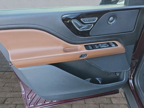 Used 2023 Lincoln Aviator Reserve w/ Elements Package Plus image 10