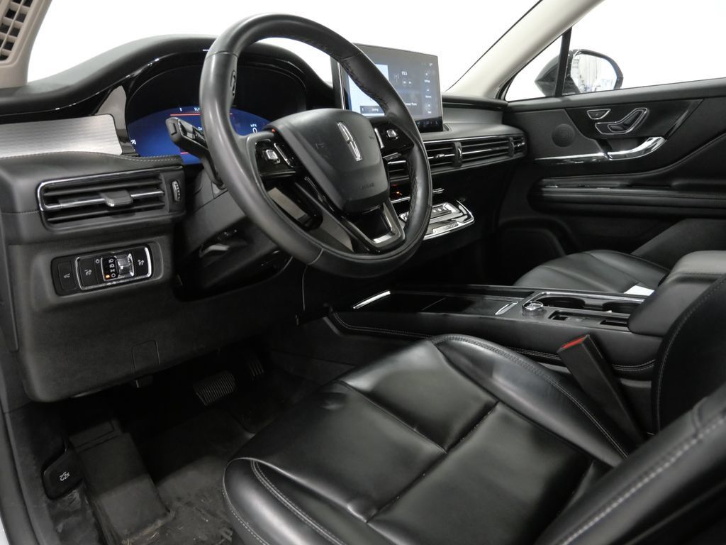 Used 2023 Lincoln Corsair FWD image 11