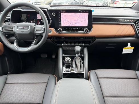 New 2026 GMC Canyon AT4 w/ Technology Plus Package AWD/4WD image 9