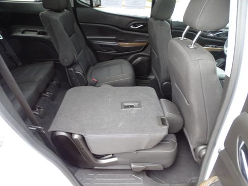 Used 2022 GMC Acadia Elevation image 44