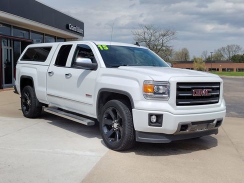 Used 2015 GMC Sierra 1500 SLE AWD/4WD image 3