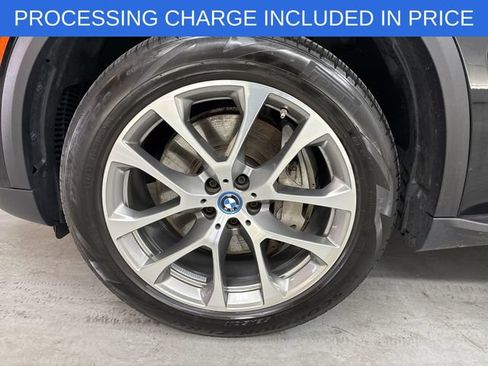 Used 2025 BMW X5 xDrive50e AWD/4WD image 2