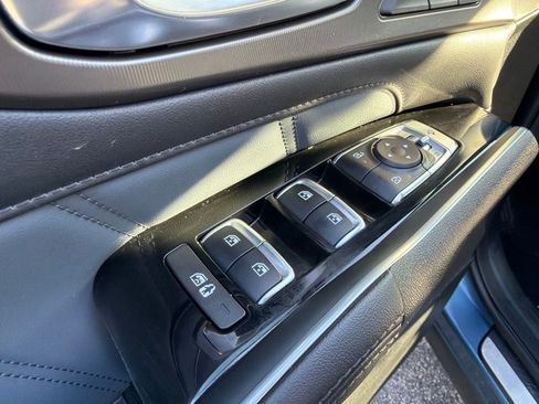 Used 2025 Kia Sorento SX Prestige AWD/4WD image 12