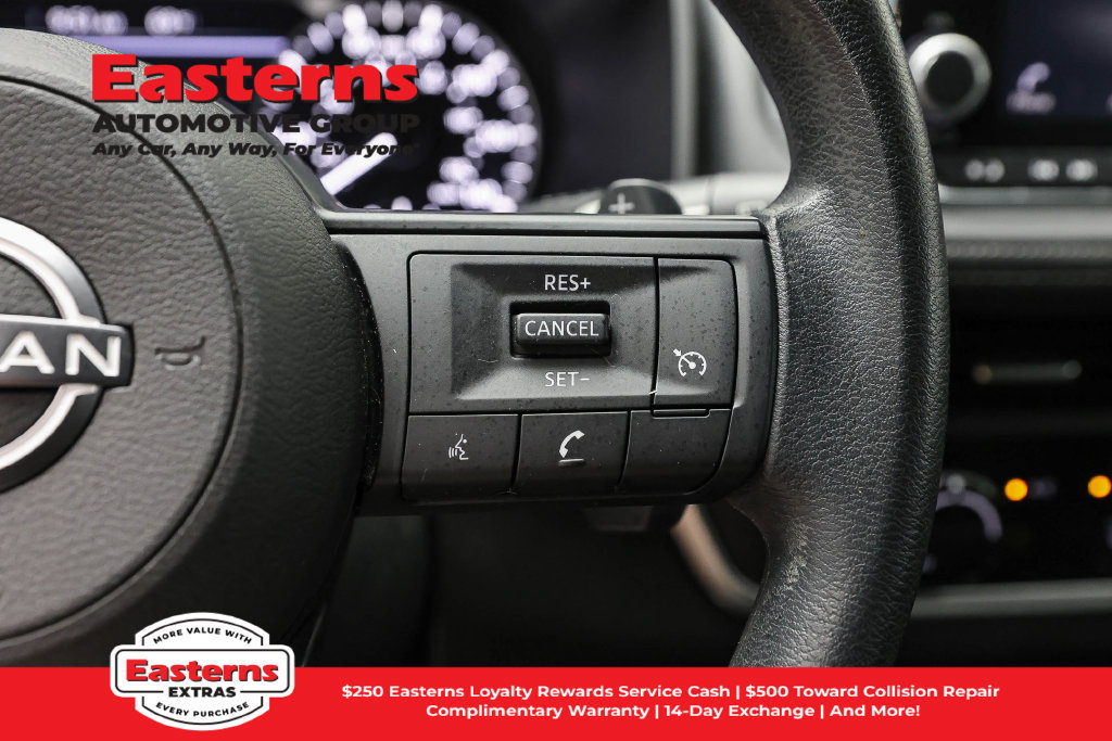 Used 2023 Nissan Rogue S AWD/4WD image 17