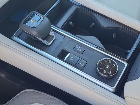 New 2026 Nissan Pathfinder SL image 13