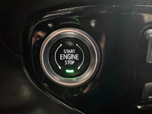 Used 2025 GMC Sierra 1500 SLE w/ Max Trailering Package image 11