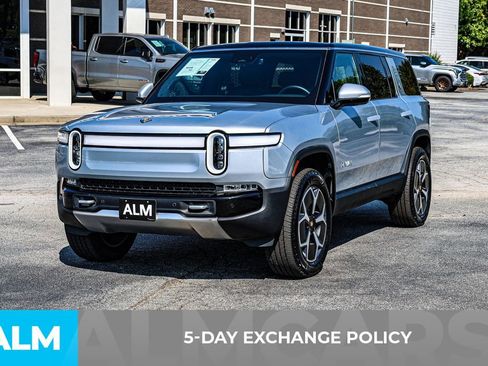 Used 2024 Rivian R1S Adventure image 3