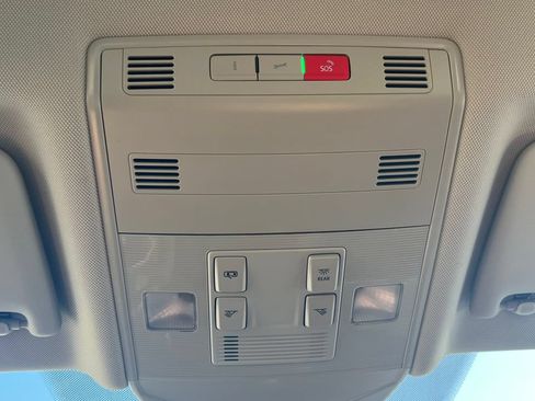 Used 2024 Volkswagen Jetta SE FWD image 26