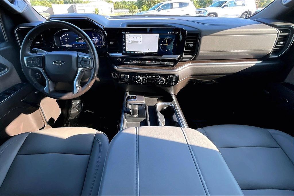Used 2023 Chevrolet Silverado 1500 RST w/ Convenience Package II RWD image 10