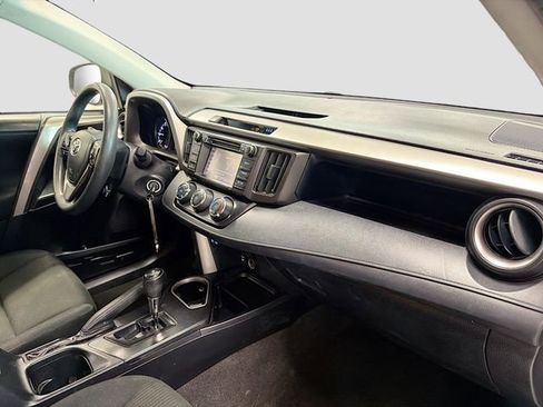 Used 2017 Toyota RAV4 LE w/ Carpet Mat Package image 24