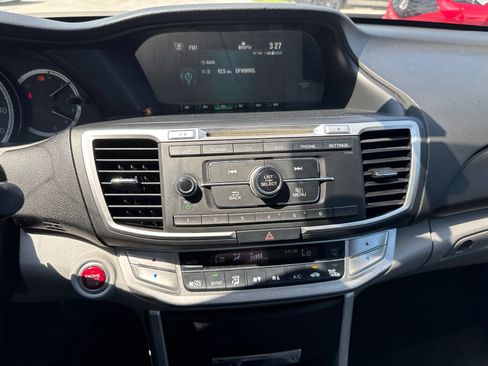Used 2014 Honda Accord EX image 9