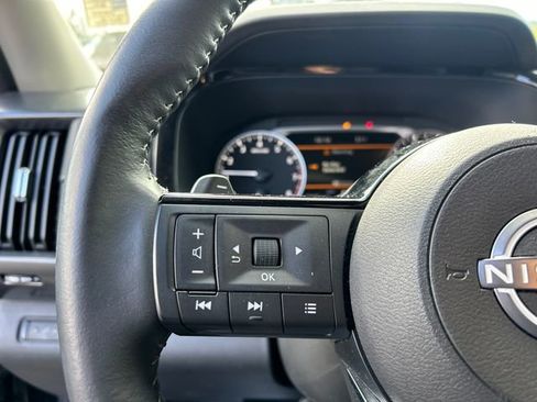 Certified 2023 Nissan Pathfinder SL w/ Black Appearance Package AWD/4WD image 12