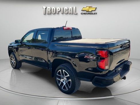 Used 2023 Chevrolet Colorado Z71 w/ Z71 Convenience Package 2 AWD/4WD image 3