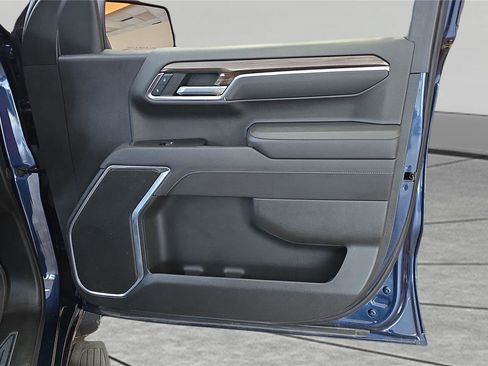 Used 2022 Chevrolet Silverado 1500 LT image 25